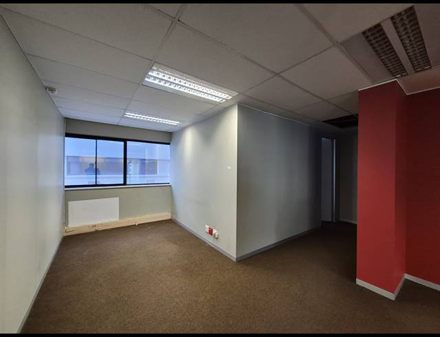 417M² OFFICE TO LET IN SANDTON CENTRAL